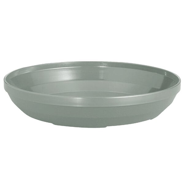A grey Cambro Shoreline thermal pellet underliner with a white rim.