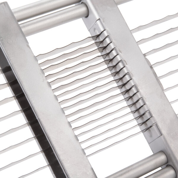 A metal Edlund 3/16" blade assembly with wash guard.