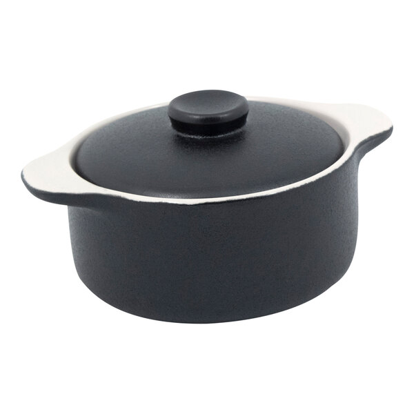 Front of the House Kiln 7 oz. Black Round Stoneware Ovenware Dish with Lid - 12/Case