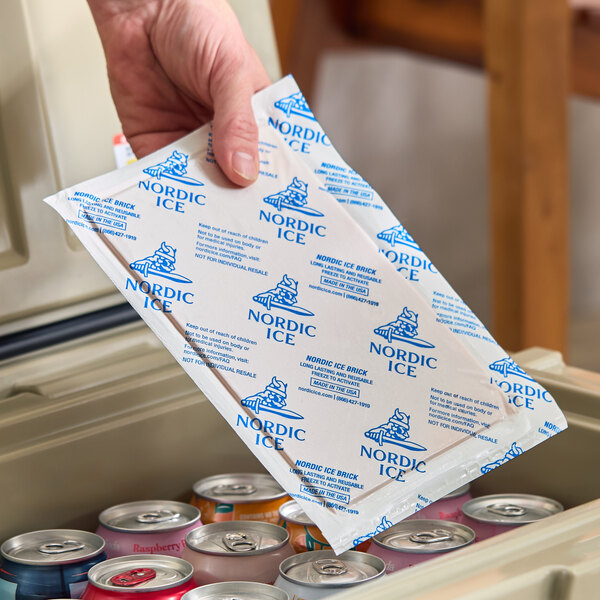 Nordic 18 oz. 8 1/4" x 5 1/2" x 3/4" Foam Brick Cold Pack NB18 - 26/Case