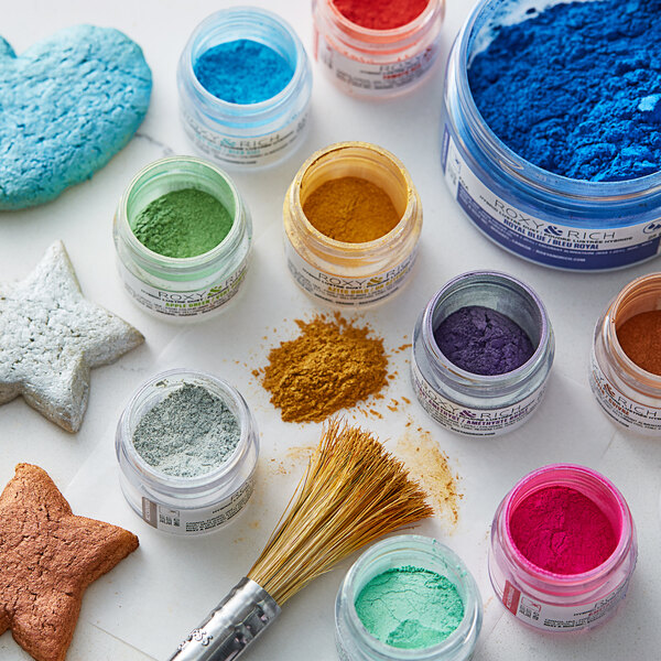 A jar of dark gold powder with a Roxy & Rich label.