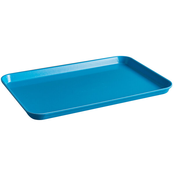 A blue rectangular Cambro market tray.