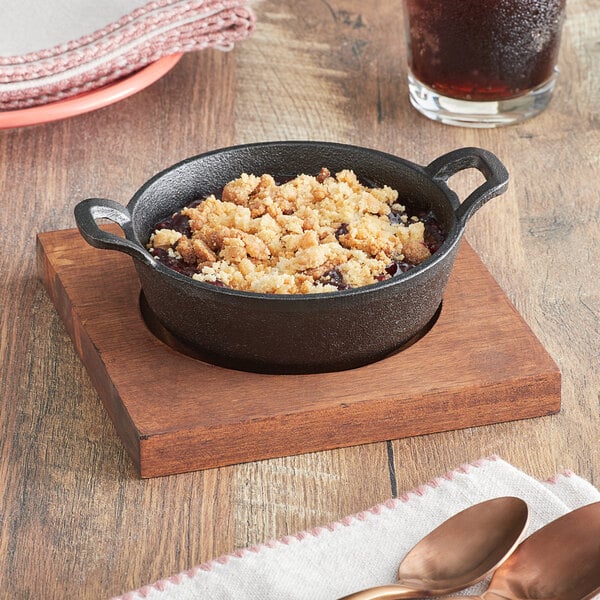 Valor 8 oz. Pre-Seasoned Mini Cast Iron Pot with Cover - 12/Case