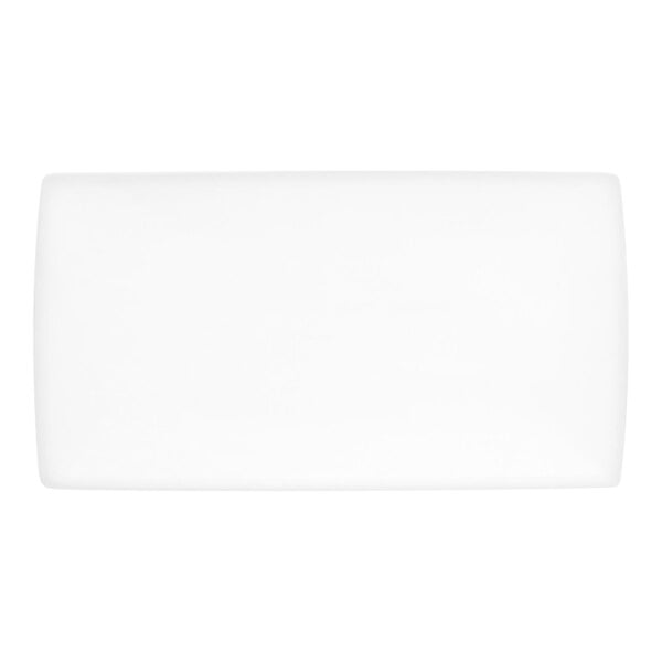 A white rectangular porcelain flat plate.