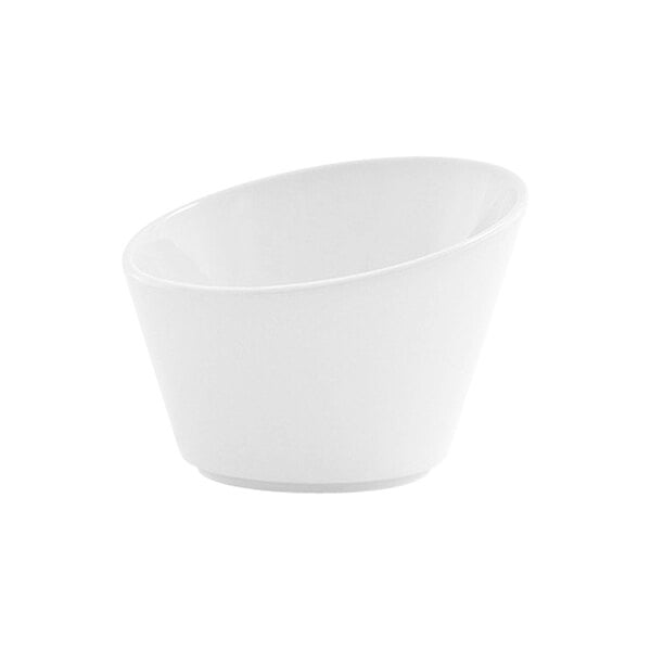Front of the House Harmony 10 oz. Bright White Slanted Porcelain Appetizer / Fry Cup - 6/Case