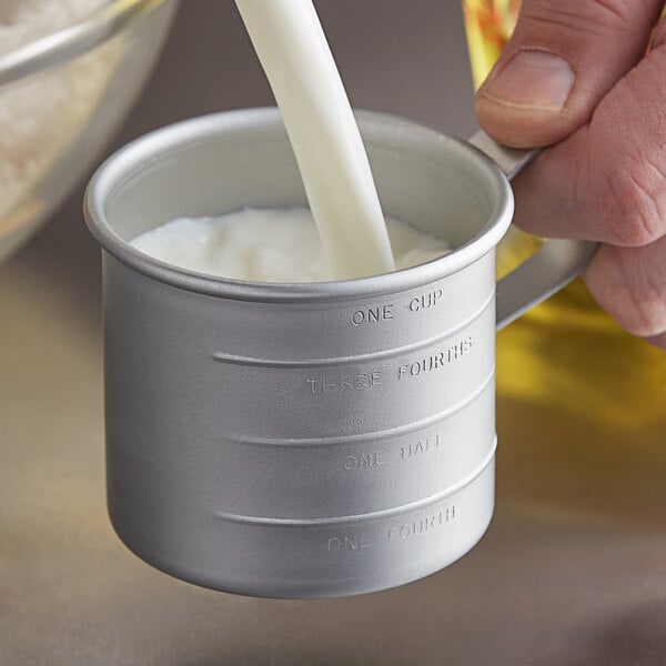 1 Quart Seamless Aluminum Liquid Measuring Cup