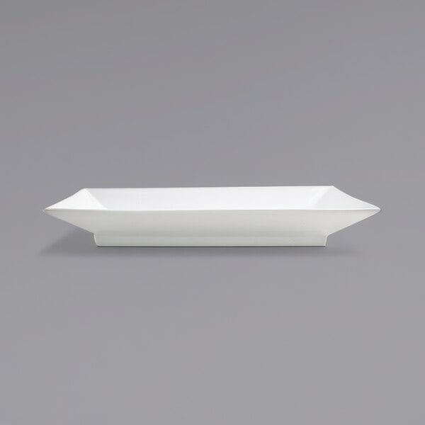 A white rectangular plate on a gray background.