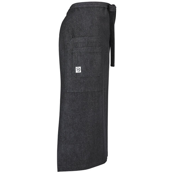 A black Mercer Culinary Talon bistro apron with pockets.
