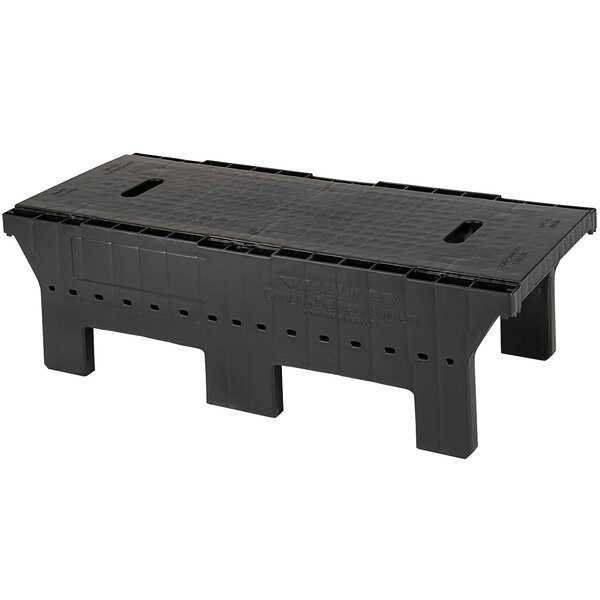 A black plastic Magliner CooLift pallet with holes in it.