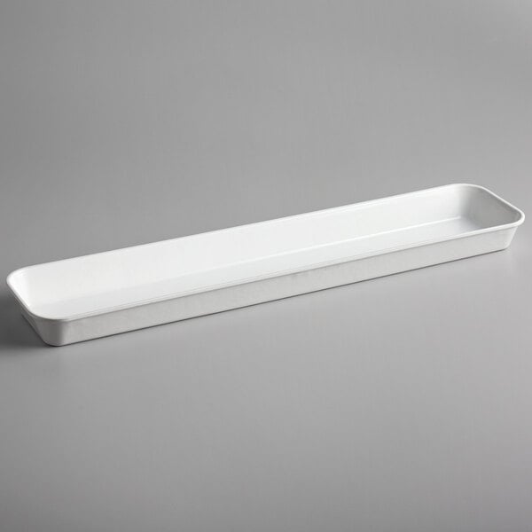 A white rectangular Cambro market pan with a long handle.