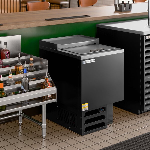 Beverage-Air GF24HC-B 24 1/8" Black Glass Froster / Plate Chiller - 115V