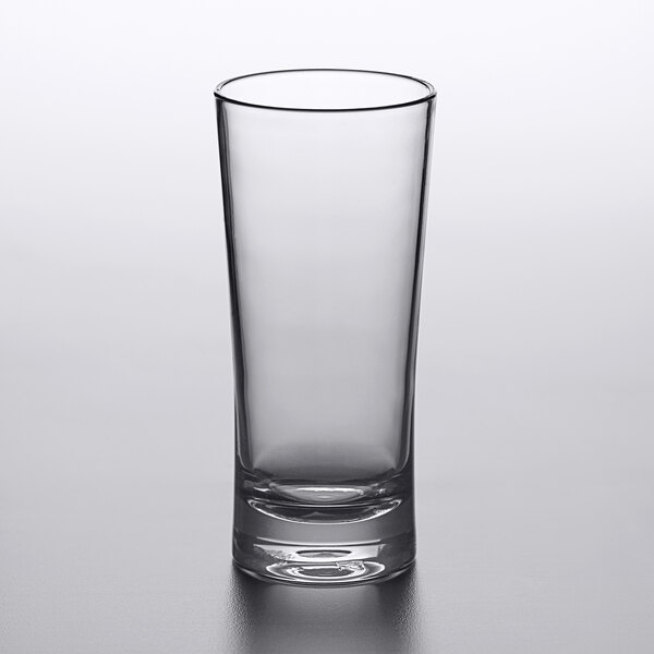 A clear Carlisle Alibi hi ball glass.