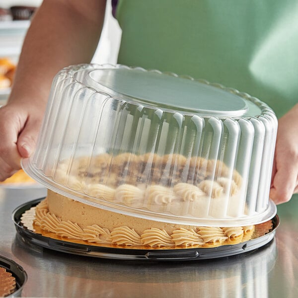 Don't have a cake dome? Use a Tupperware container upside down to store it.  : r/foodhacks