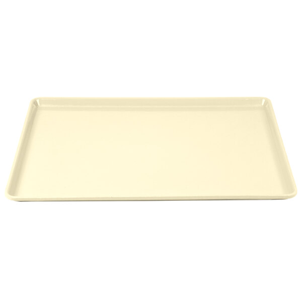 A white rectangular tray with a white border.