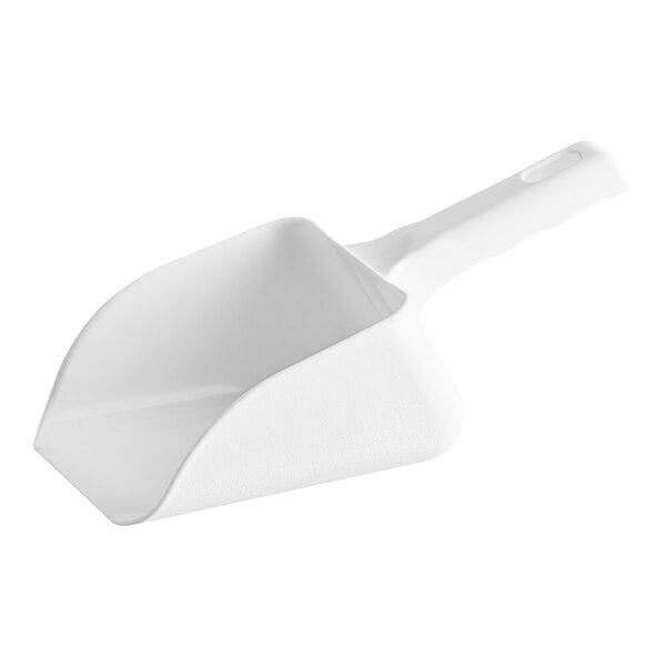 An Avantco Ice 19491769 white plastic ice scoop with a handle.
