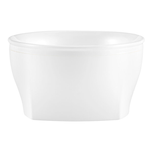 A white Cambro insulated bowl with a white lid.