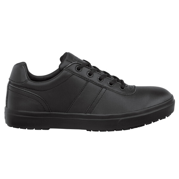 A black leather SR Max men's casual shoe with laces.