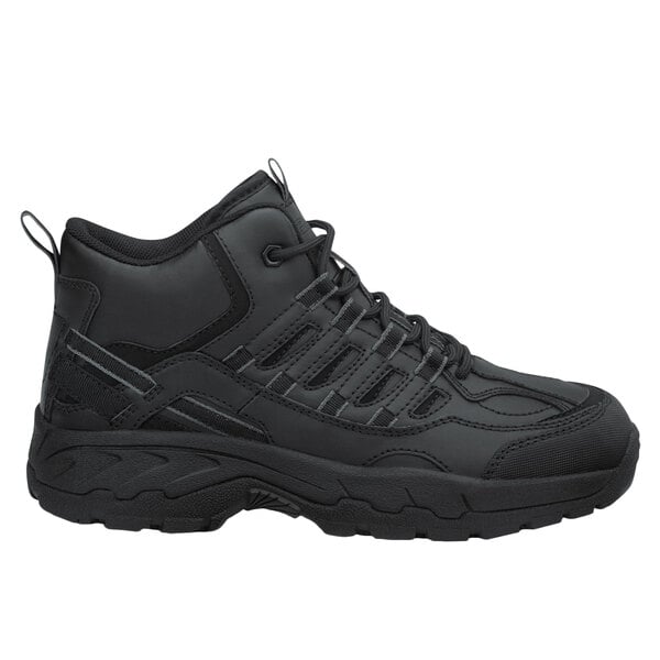 A black SR Max Carbondale men's athletic shoe with laces.