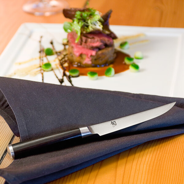 table setting with steak knife