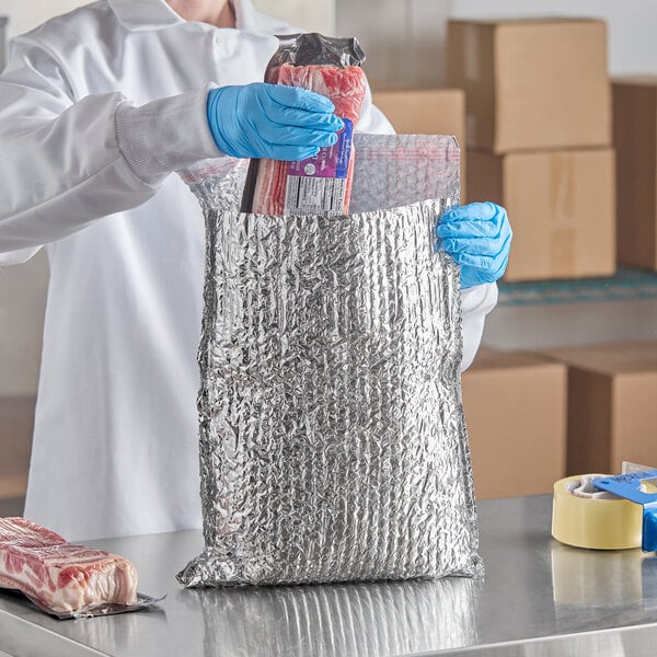 Lavex 11" x 15" Insulated Foil Bubble Mailer - 50/Case