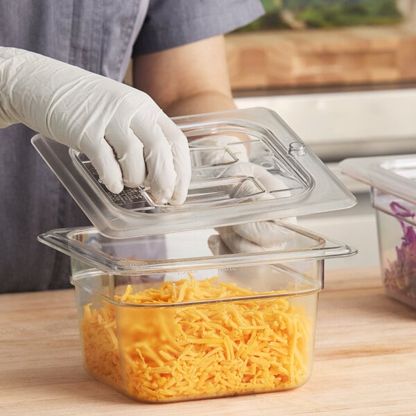 Cambro 60CWCH135 Camwear® 1/6 Size Clear Polycarbonate Handled Lid