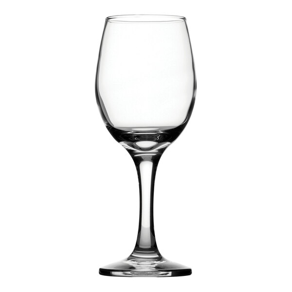 A clear Pasabahce Maldive wine glass.