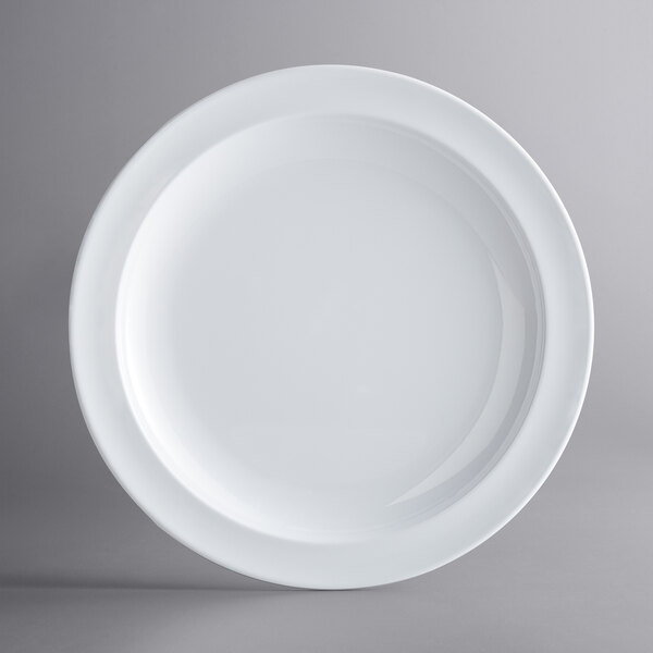 An Acopa Foundations white melamine plate with a narrow white rim.