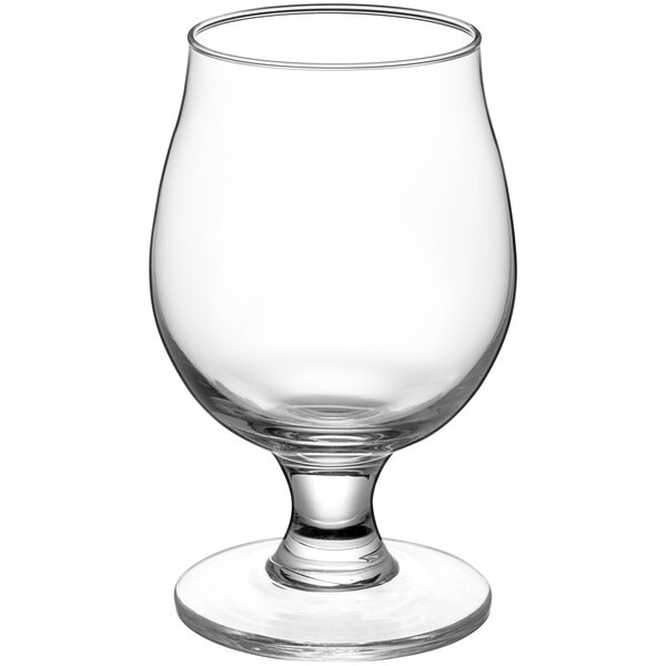An Acopa Select tulip glass with a stem.