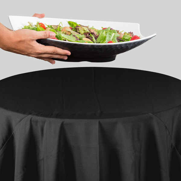 120 Round Black 100 Polyester Hemmed Cloth Table Cover