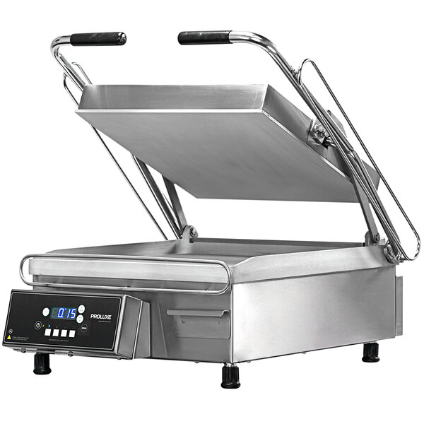 A Proluxe Vantage heavy-duty clamshell sandwich grill with smooth plates on a deli counter.