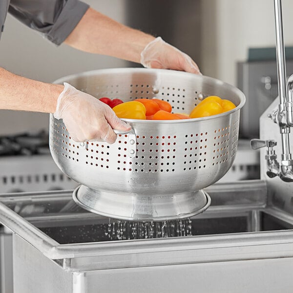 Choice 20 Qt. Tapered Aluminum Vegetable Colander with Handles