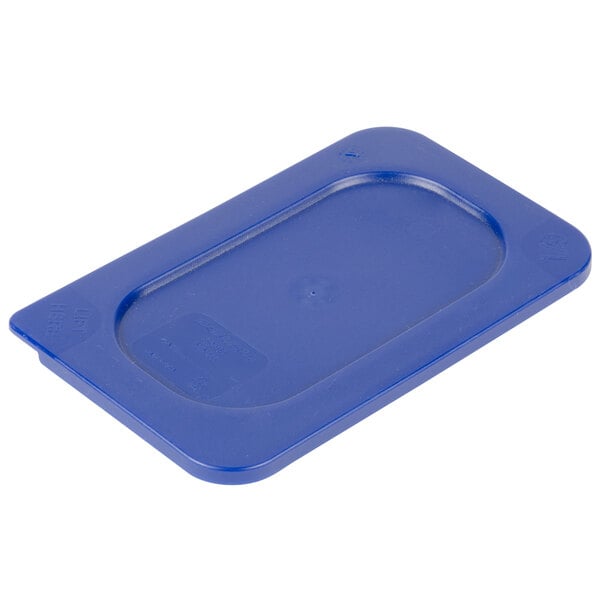 A blue plastic food pan lid with a clear top on a blue plastic food pan.
