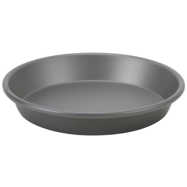 An American Metalcraft hard coat anodized aluminum round black pizza pan.