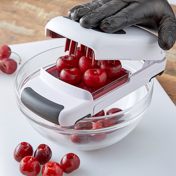 OXO Good Grips Quick-Release Multi Cherry Pitter 11303300