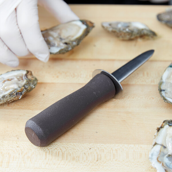 3" Stainless Steel Boston Style Oyster Knife with Black Plastic Handle