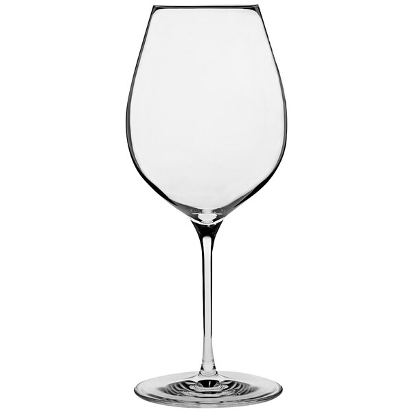 An Anchor Hocking Saporus wine glass with a clear stem and rim.