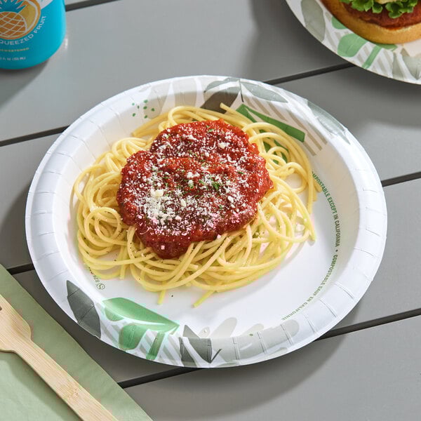 Dixie Pathways 8 1/2" Medium Weight Paper Plate - 500/Case