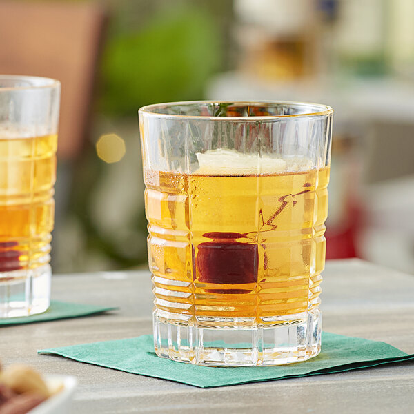 7 Types of Whiskey Glasses - WebstaurantStore