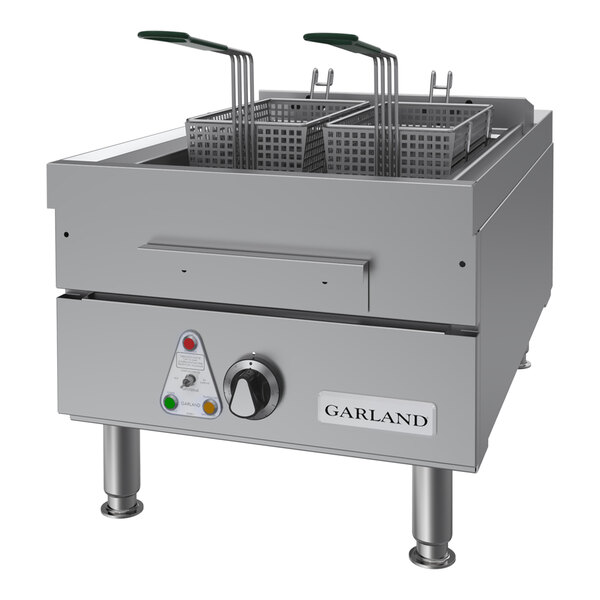 Garland E24-31F 30 lb. Countertop Electric Deep Fryer - 208V, 1 Phase, 12 kW