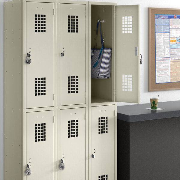 A group of Regency lockers with bags on top.