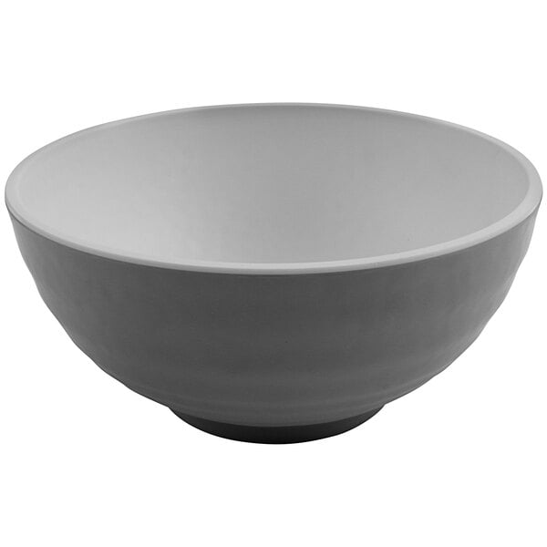 A white bowl with a white rim.