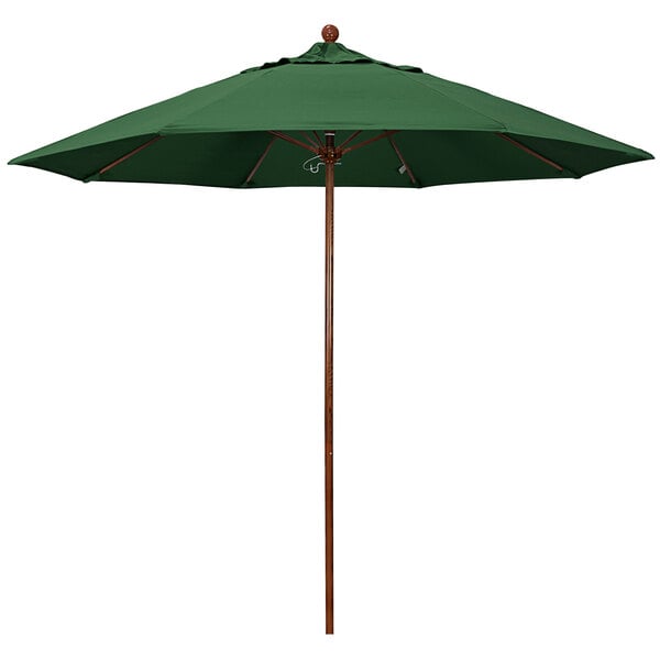 A Hunter Green California Umbrella with an American Oak pole.