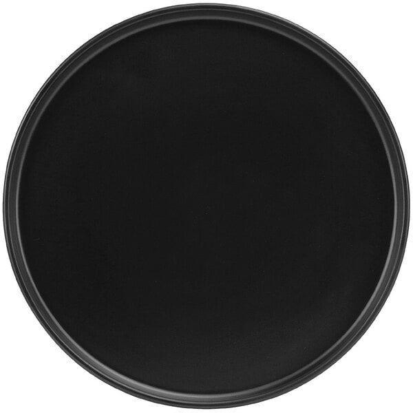 A black round plate with a black rim.