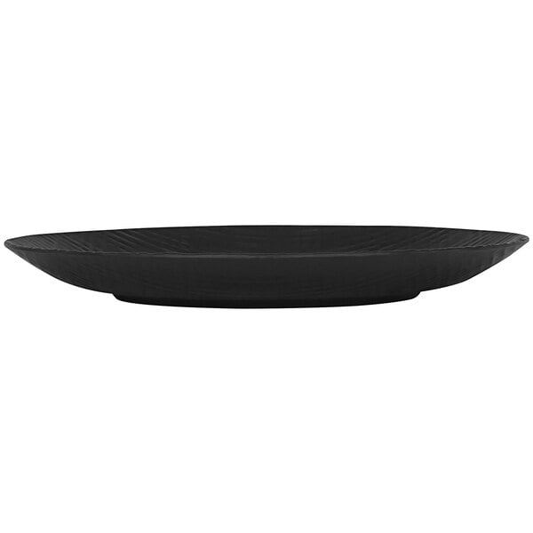A black Cal-Mil Sedona coupe melamine plate.