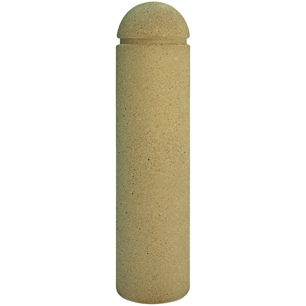 A close-up of a stone pillar with a reveal line.