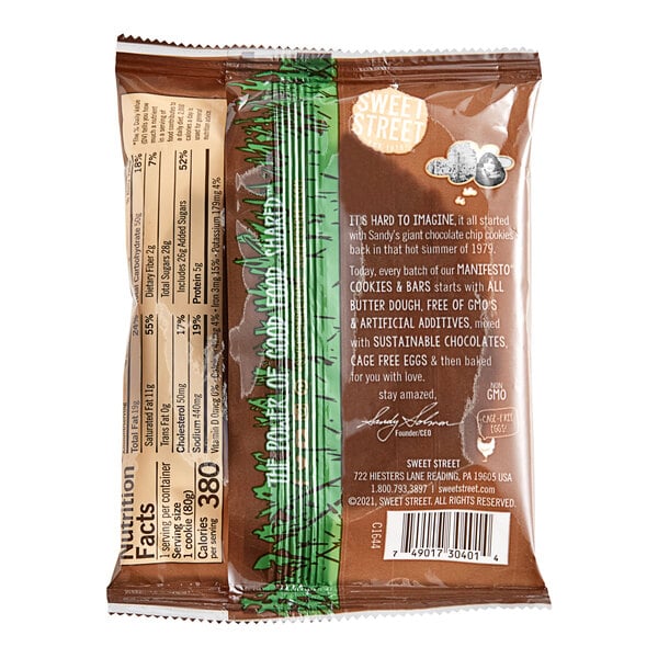 A close up of a package of Sweet Street Desserts Sandy's Amazing Chocolate Chunk Cookies.