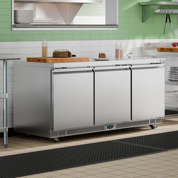 Avantco ZUC-72R-HC 72" Front Breathing Undercounter Refrigerator