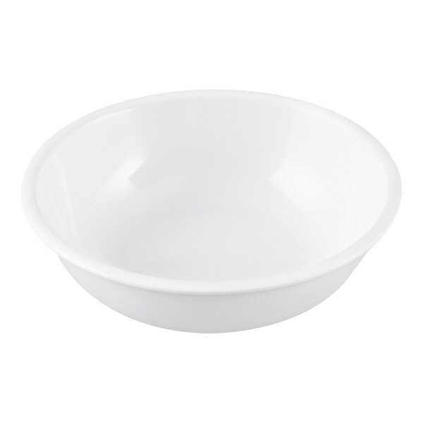 A plain white melamine bowl with a 32 oz. capacity.