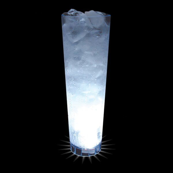 A close up of a 32 oz. plastic cup with ice and a white LED light inside.