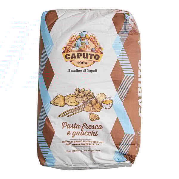 A bag of Caputo 00 Pasta Fresca and Gnocchi Flour on a white background.